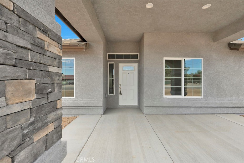 9835 Pyrite Avenue Hesperia, CA 92345 - Photo 15 of 46
