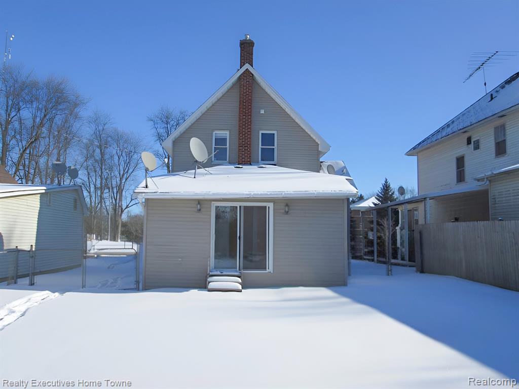 75 Delaware Street Sandusky, MI 48471 - Photo 2 of 27