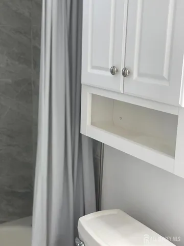 $1,800 | 161 Evergreen Road, Unit 13A, Edison, NJ 08837