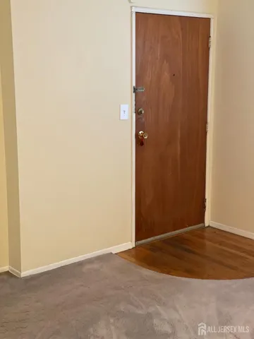 $1,800 | 161 Evergreen Road, Unit 13A, Edison, NJ 08837