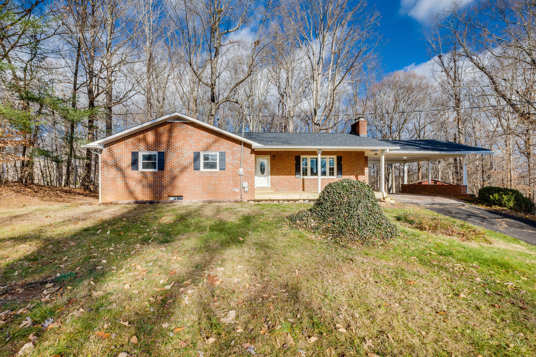 4016 Old Jonesborough Road Jonesborough, TN 37659 - Photo 1 of 41 001