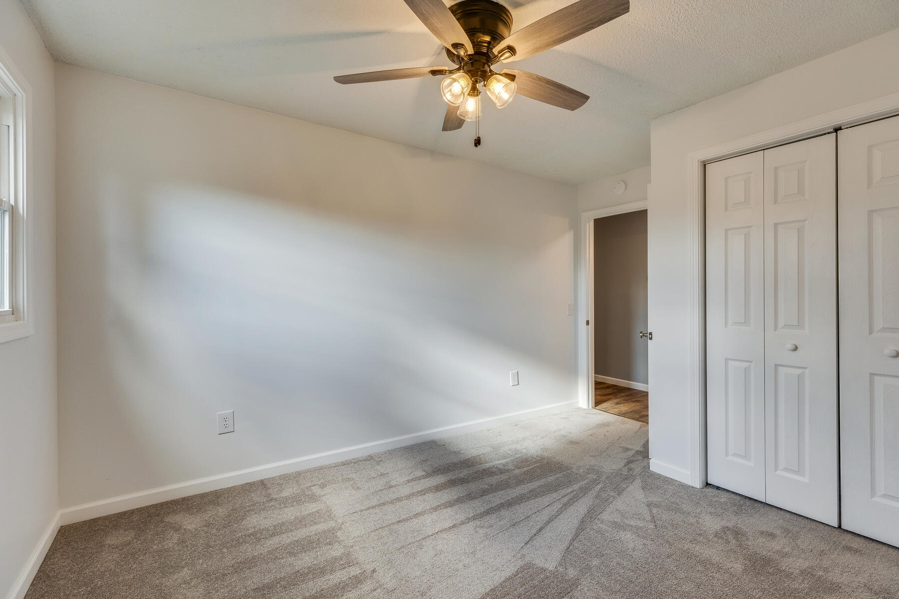 4016 Old Jonesborough Road Jonesborough, TN 37659 - Photo 28 of 41 028