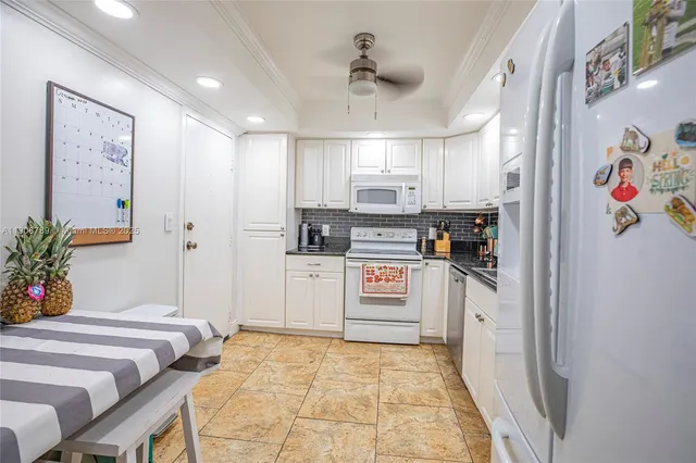 $530,000 | 437 Golden Isles Drive, Unit 9BC, Hallandale Beach, FL 33009