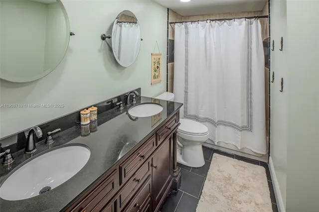 $530,000 | 437 Golden Isles Drive, Unit 9BC, Hallandale Beach, FL 33009