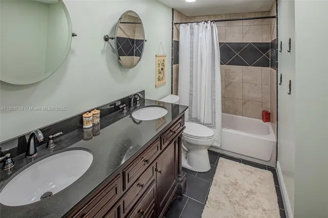 $530,000 | 437 Golden Isles Drive, Unit 9BC, Hallandale Beach, FL 33009