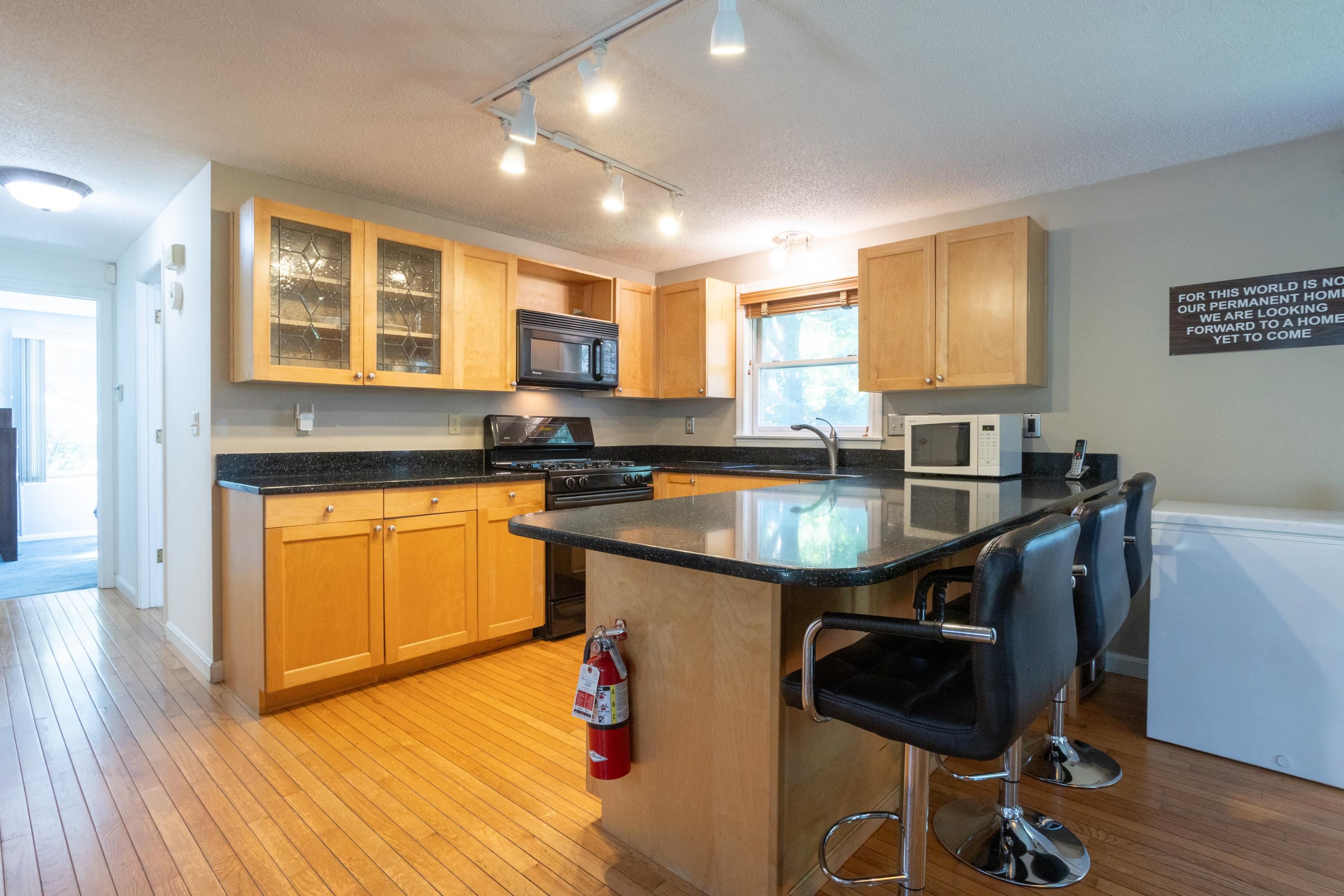 319 Fox Run Road Hudson, NH 03051 - Photo 15 of 58