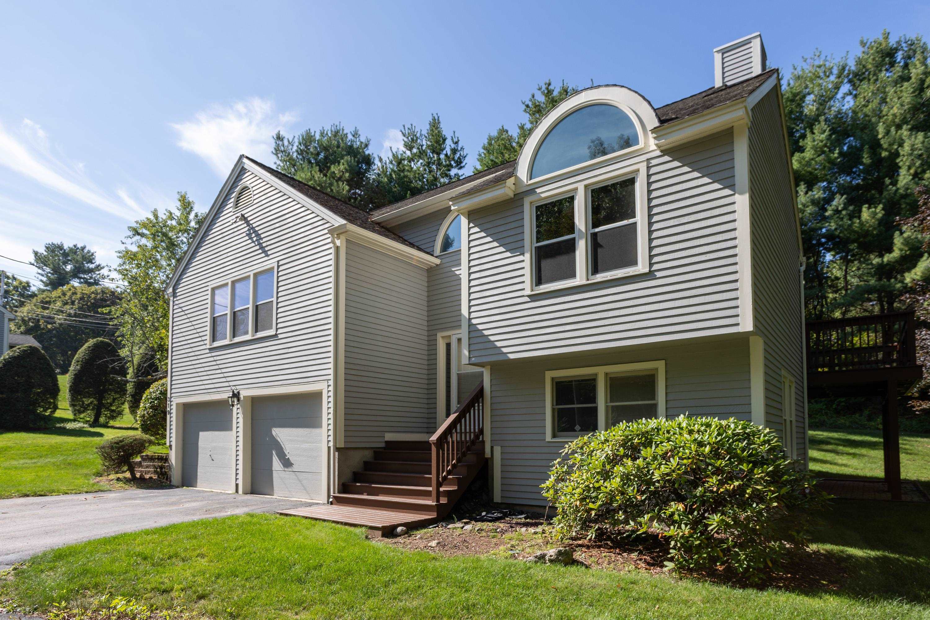 319 Fox Run Road Hudson, NH 03051 - Photo 3 of 58