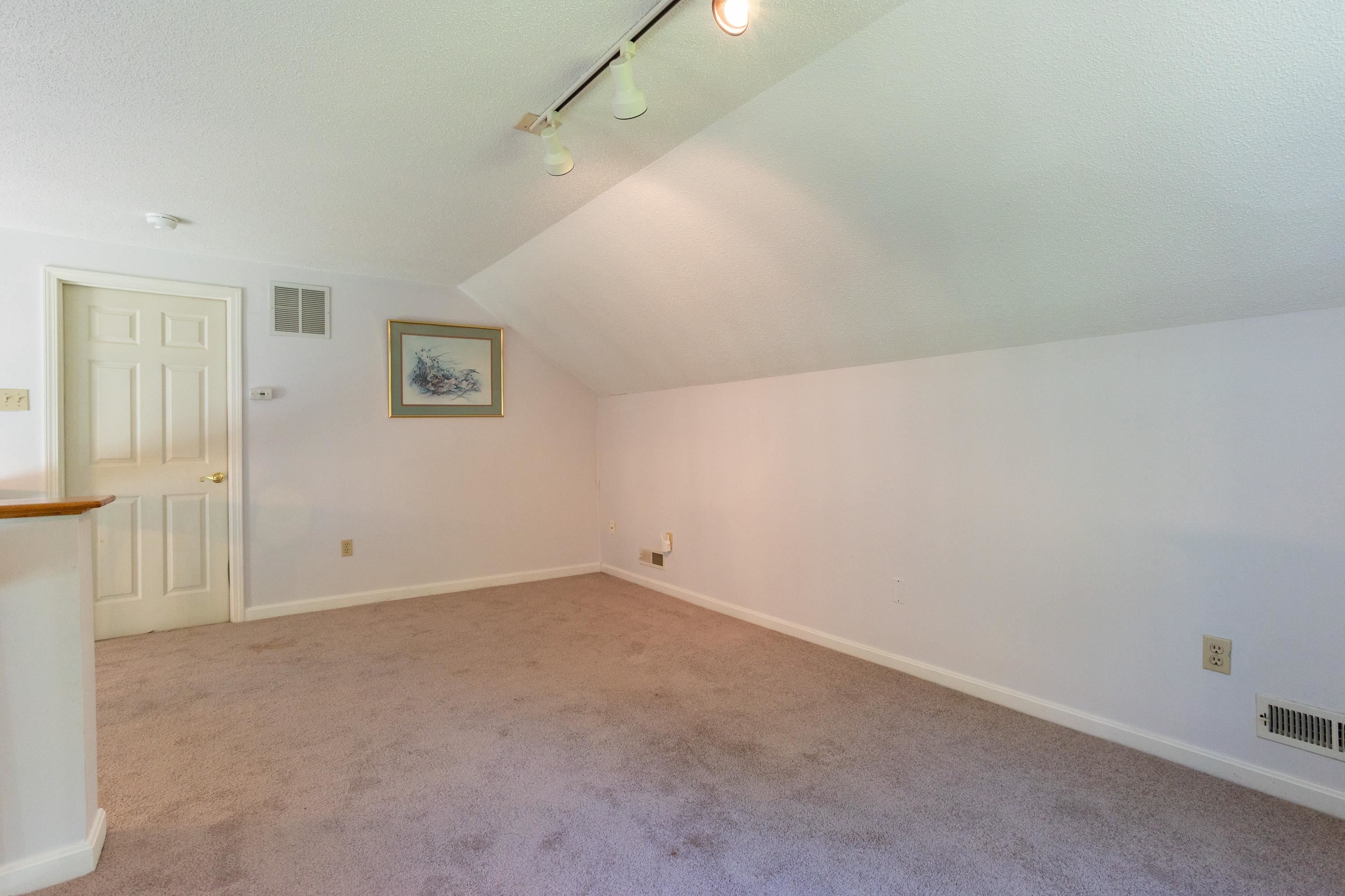 319 Fox Run Road Hudson, NH 03051 - Photo 36 of 58