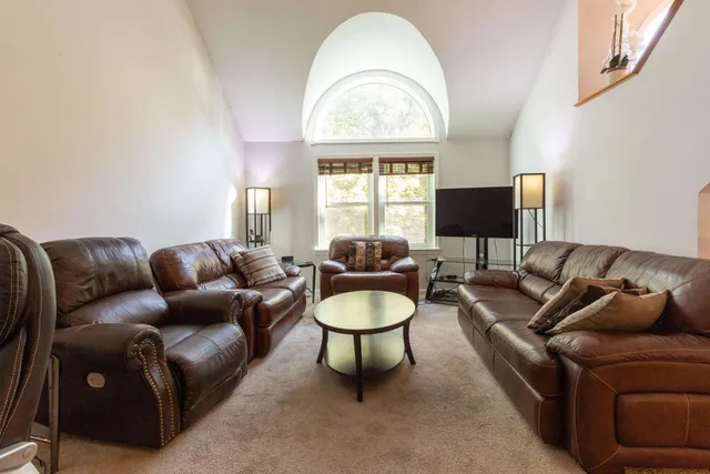 $489,900 | 319 Fox Run Road, Hudson, NH 03051