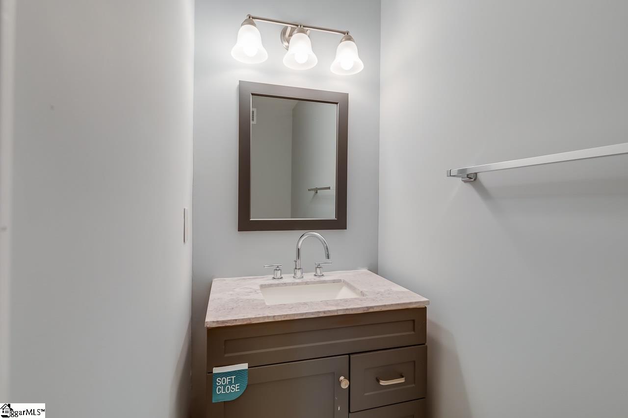 2012 Spring Wood Drive Mauldin, SC 29662 - Photo 3 of 16 Gallery Image 3