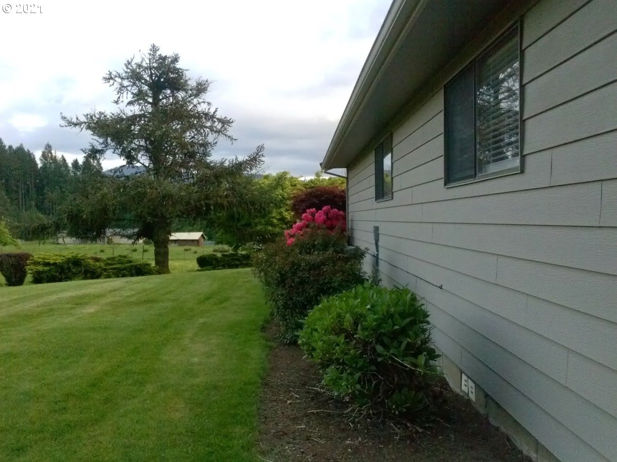 21867 Fern Ridge Road Southeast Stayton, OR 97383 - Photo 3 of 8 Gallery Image 3
