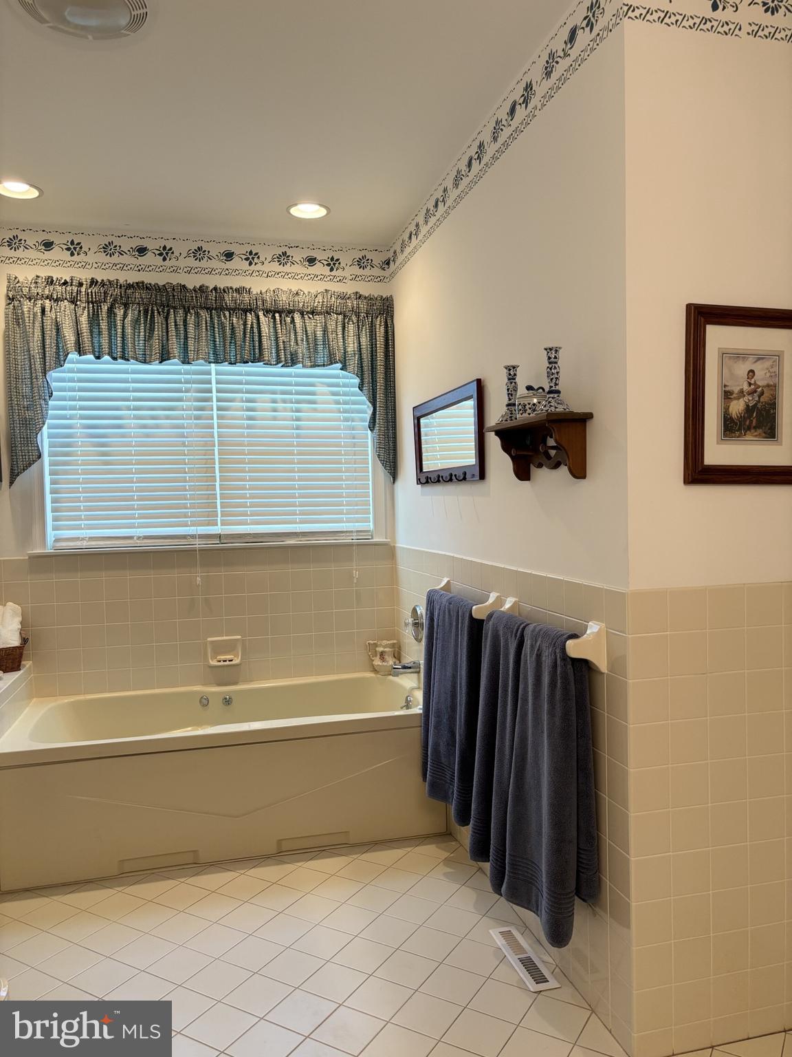 4848 Shepherd Street Brookhaven, PA 19015 - Photo 12 of 41 jetted tub in master bath