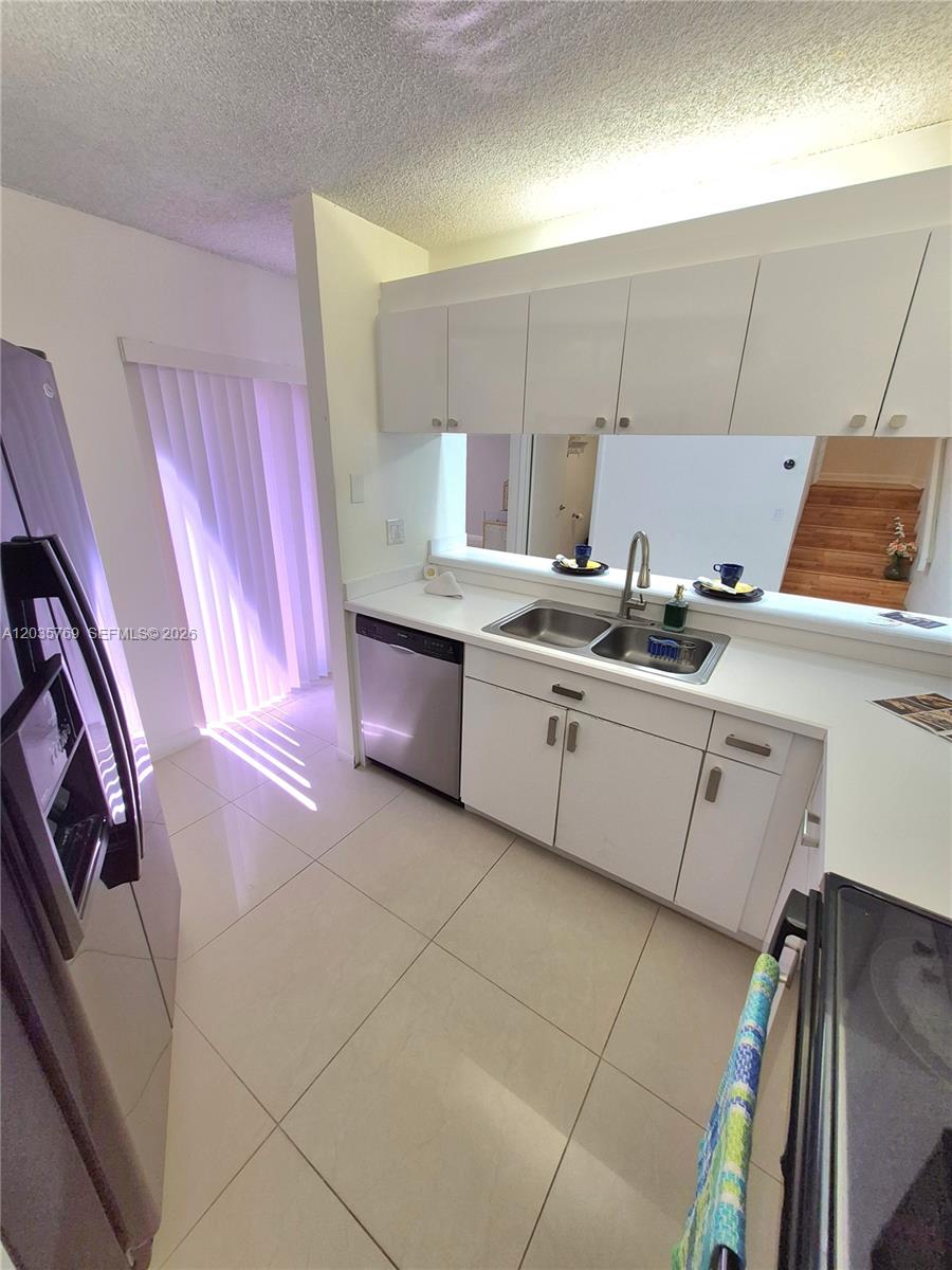 23106 Oxford Place, Unit D Boca Raton, FL 33433 - Photo 10 of 36