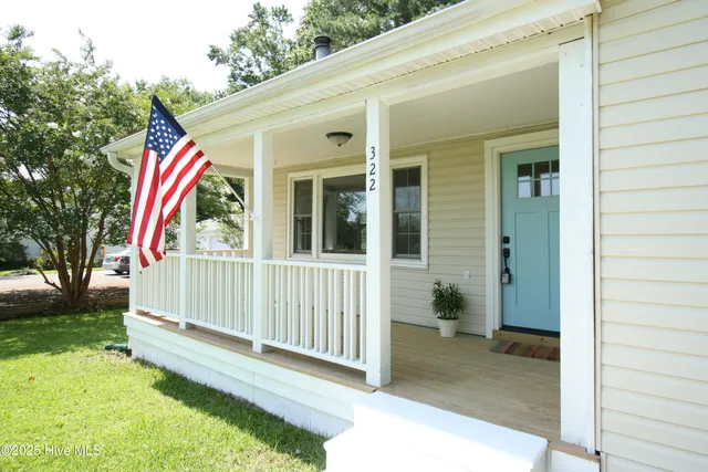 $1,800 | 322 East Wallace Street, Burgaw, NC 28425