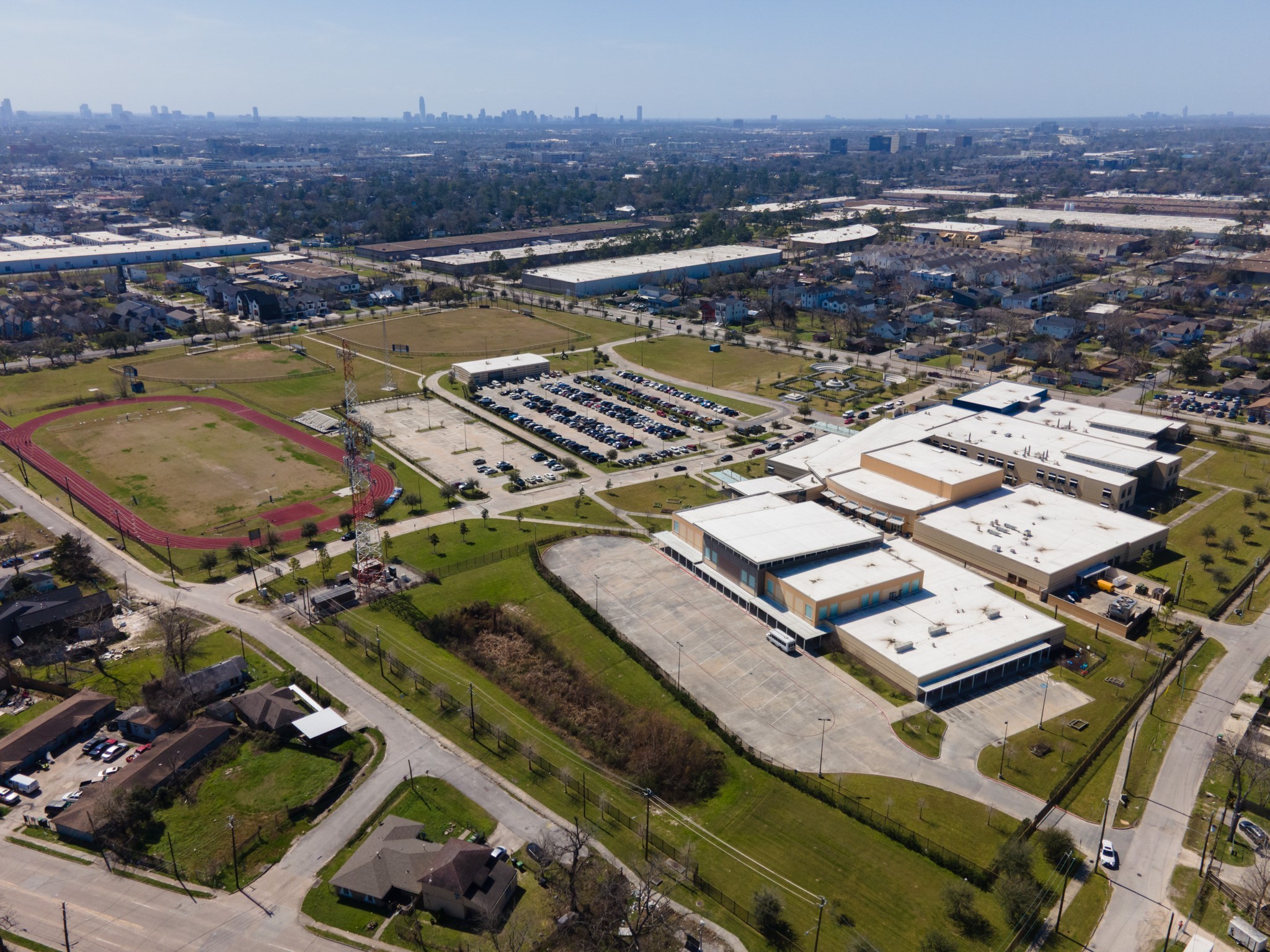 1135 West 26th Street, Unit 5 Houston, TX 77008 - Photo 23 of 30 an aerial view of a city