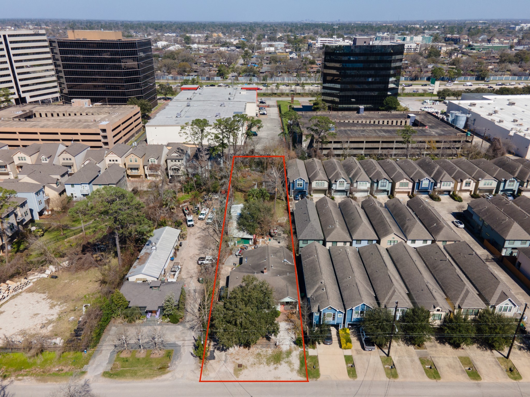 1135 West 26th Street, Unit 5 Houston, TX 77008 - Photo 6 of 30 a picture of city view