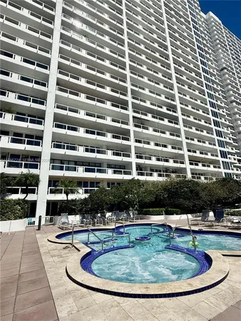 $3,700 | 1717 North Bayshore Drive, Unit A1548, Miami, FL 33132