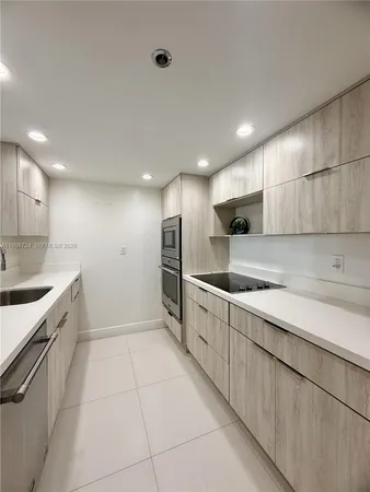 $3,700 | 1717 North Bayshore Drive, Unit A1548, Miami, FL 33132