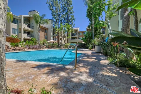 $549,000 | 21500 Burbank Boulevard, Unit 329, Woodland Hills, CA 91367