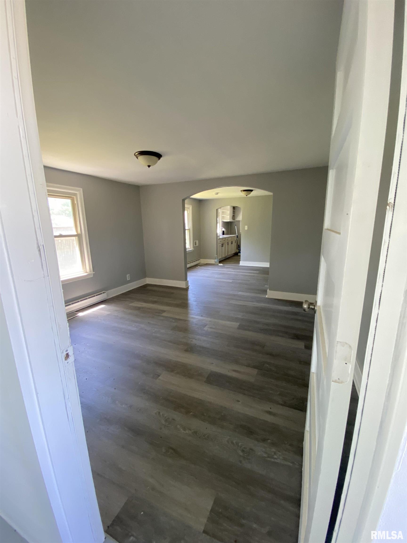26334 Highway 9 Canton, IL 61520 - Photo 3 of 22