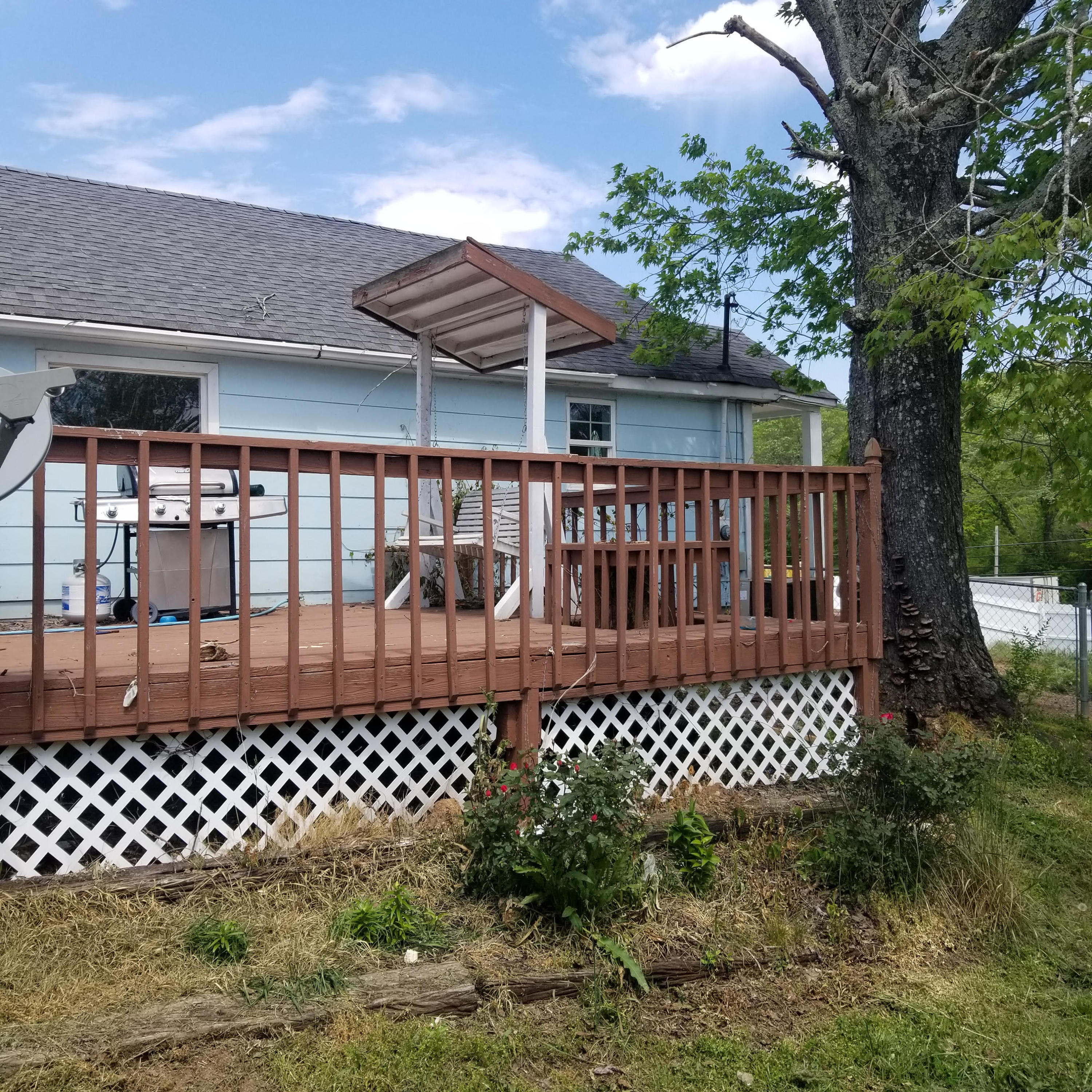 106 Jackson Road Oliver Springs, TN 37840 - Photo 2 of 6 4