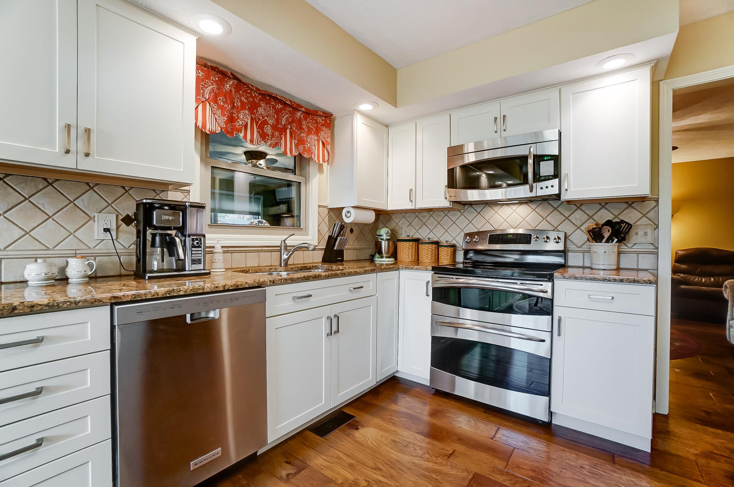 1045 Kingsgate Road Springfield, OH 45503 - Photo 12 of 39