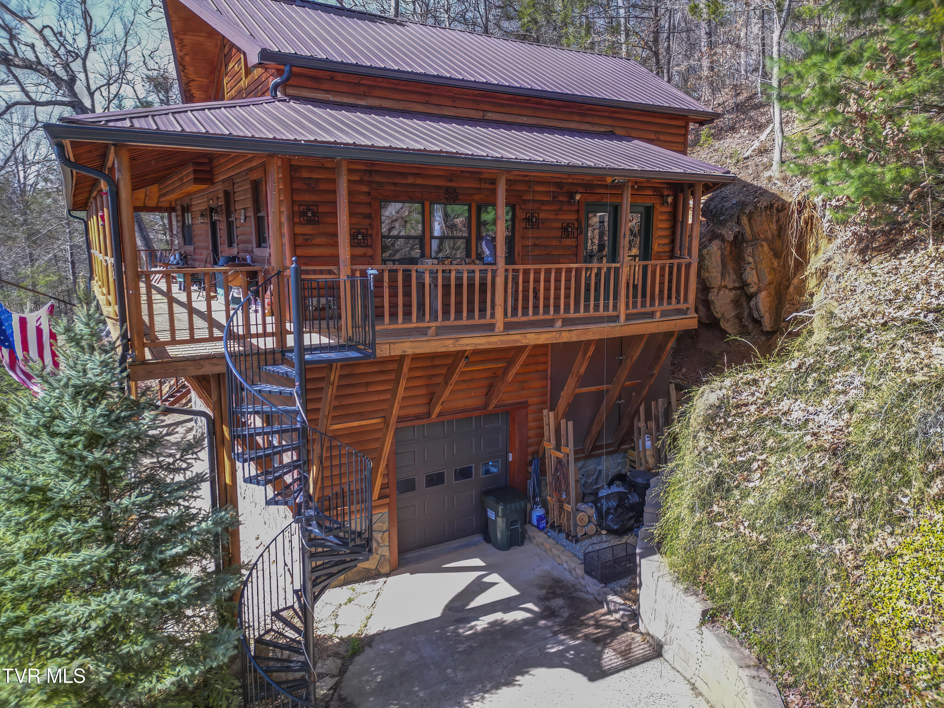 665 Laurels Road Johnson City, TN 37601 - Photo 2 of 43 665 Laurels (2)