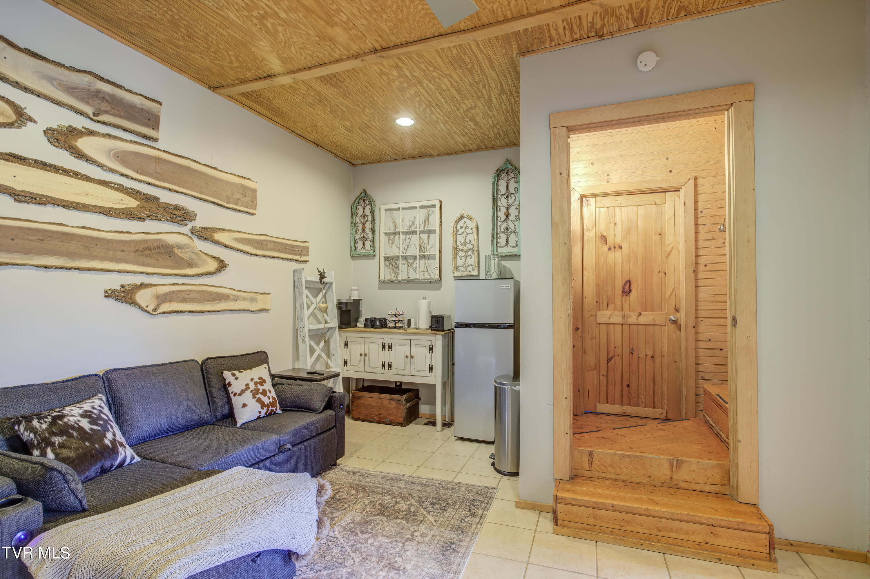 665 Laurels Road Johnson City, TN 37601 - Photo 28 of 43 665 Laurels (32)