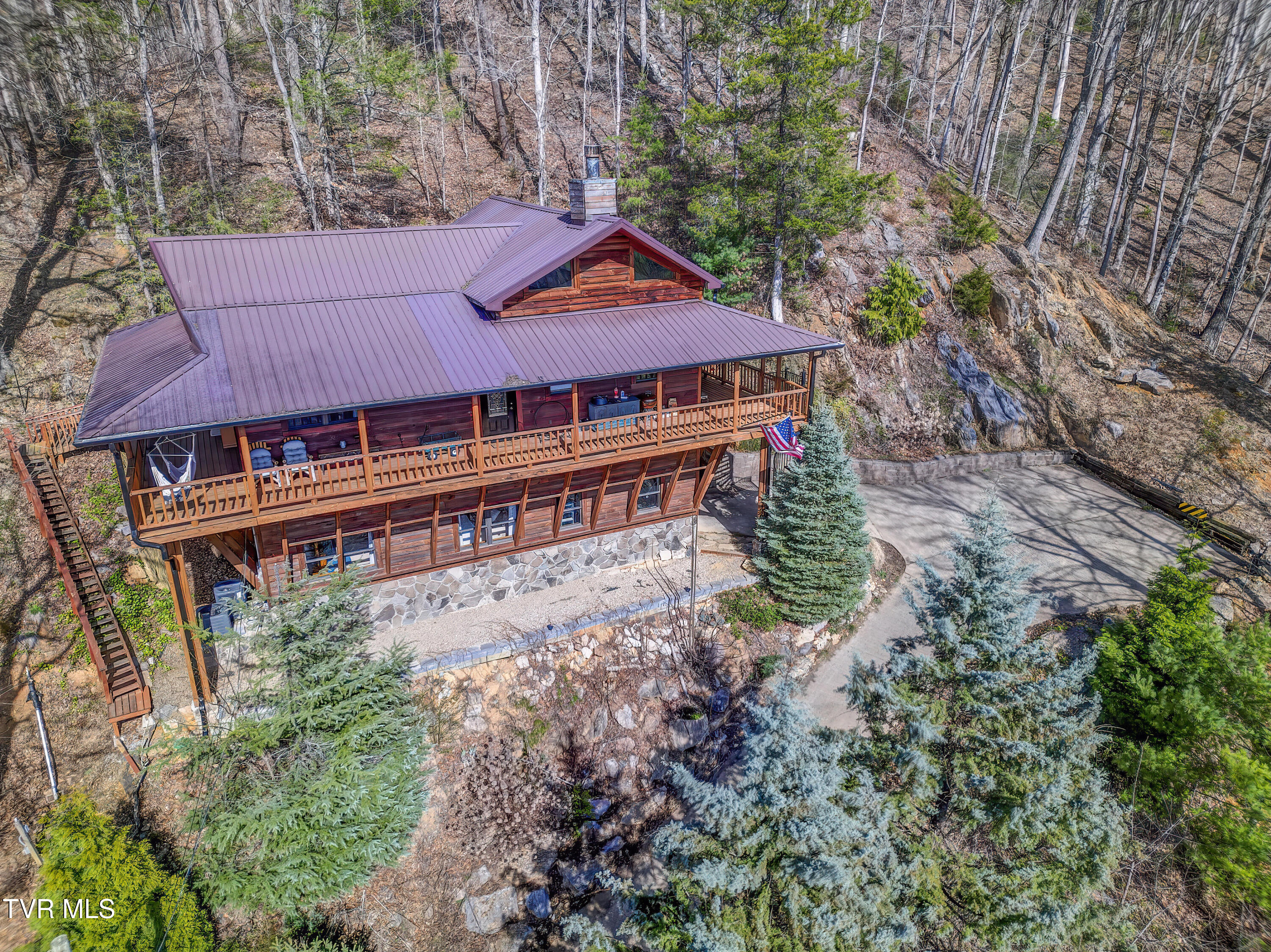 665 Laurels Road Johnson City, TN 37601 - Photo 3 of 43 665 Laurels (3)