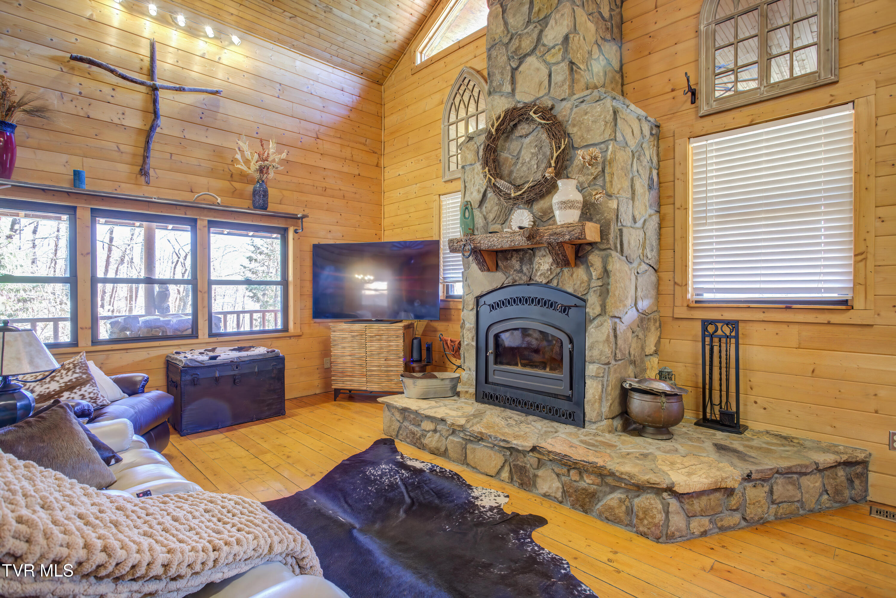 665 Laurels Road Johnson City, TN 37601 - Photo 6 of 43 665 Laurels (15)