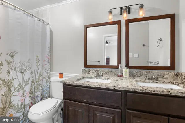 $325,000 | 128 East Green Valley Circle, Newark, DE 19711