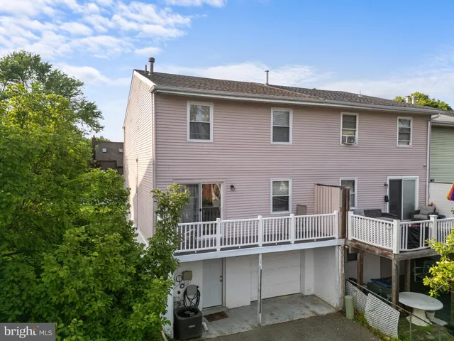 $325,000 | 128 East Green Valley Circle, Newark, DE 19711