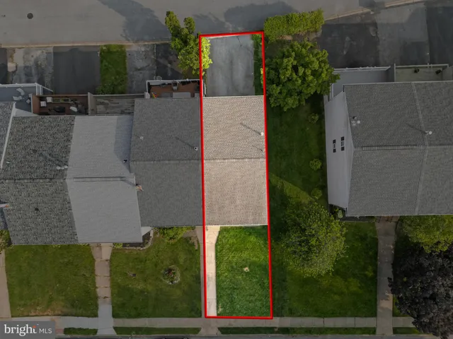 $325,000 | 128 East Green Valley Circle, Newark, DE 19711