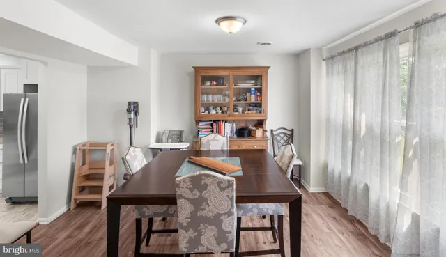 $325,000 | 128 East Green Valley Circle, Newark, DE 19711