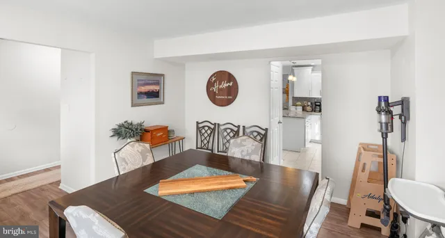 $325,000 | 128 East Green Valley Circle, Newark, DE 19711