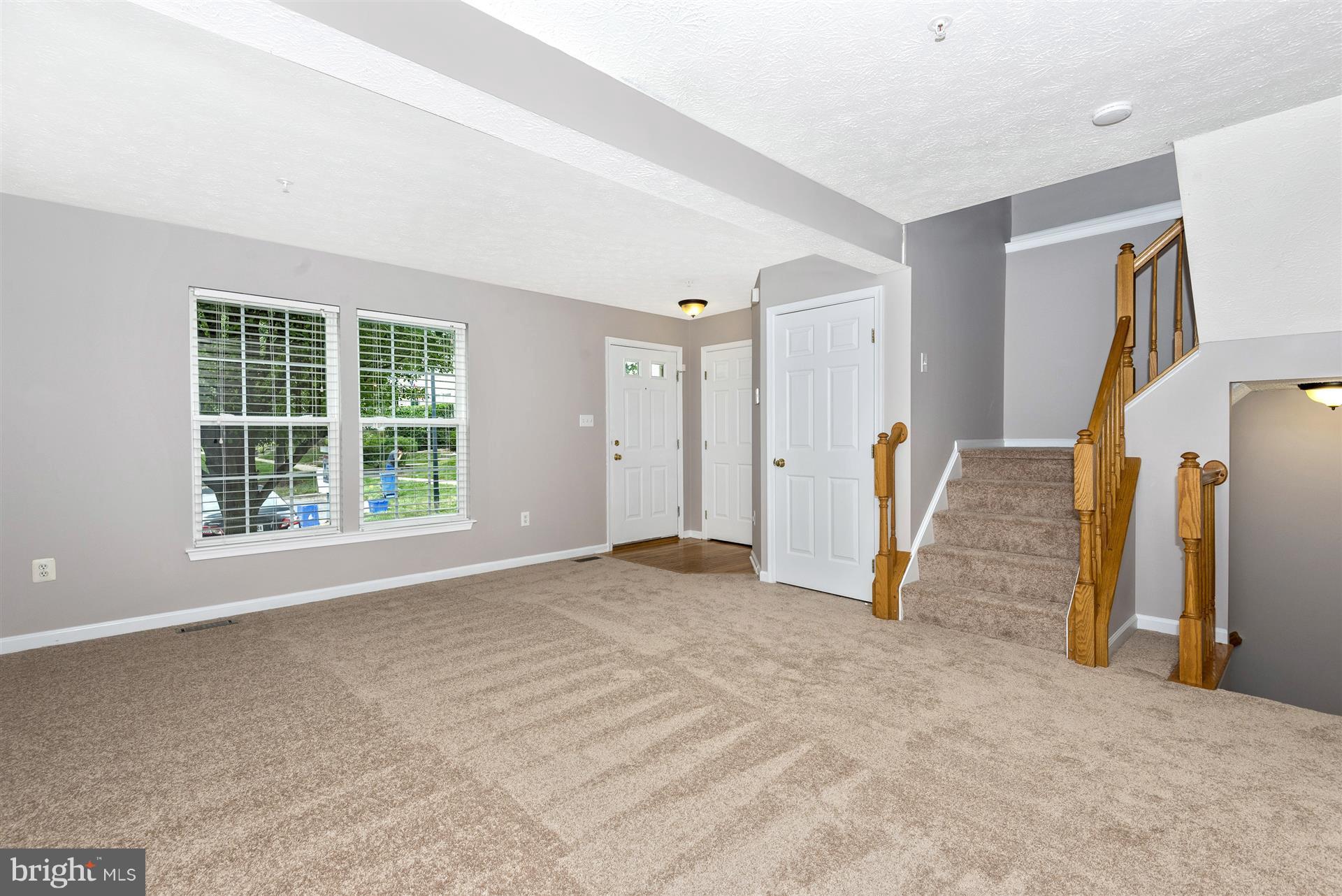 26053 Ridge Manor Drive Damascus, MD 20872 - Photo 4 of 24 Family Room