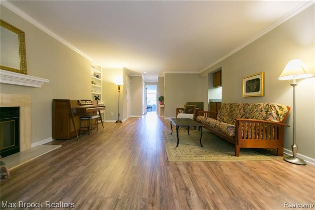 1655 Huntington Park Rochester Hills, MI 48309 - Photo 6 of 40