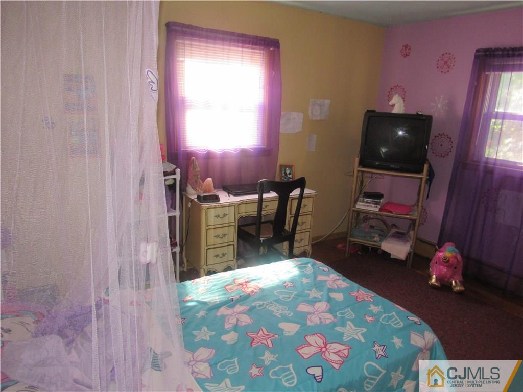 318 Overbrook Road Piscataway, NJ 08854 - Photo 20 of 27 Gallery Image 20