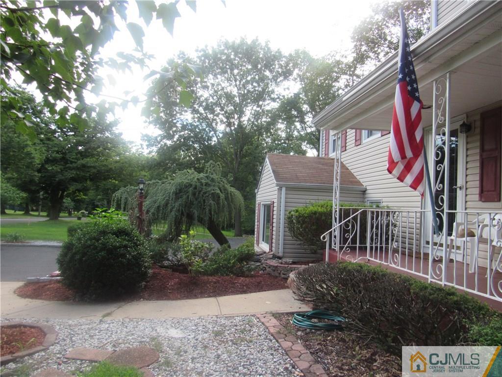 318 Overbrook Road Piscataway, NJ 08854 - Photo 7 of 27 Gallery Image 7