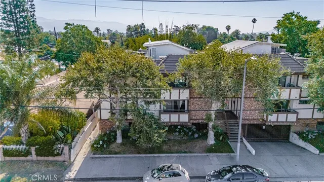 $379,000 | 6250 Fulton Avenue, Unit 104, Van Nuys, CA 91401