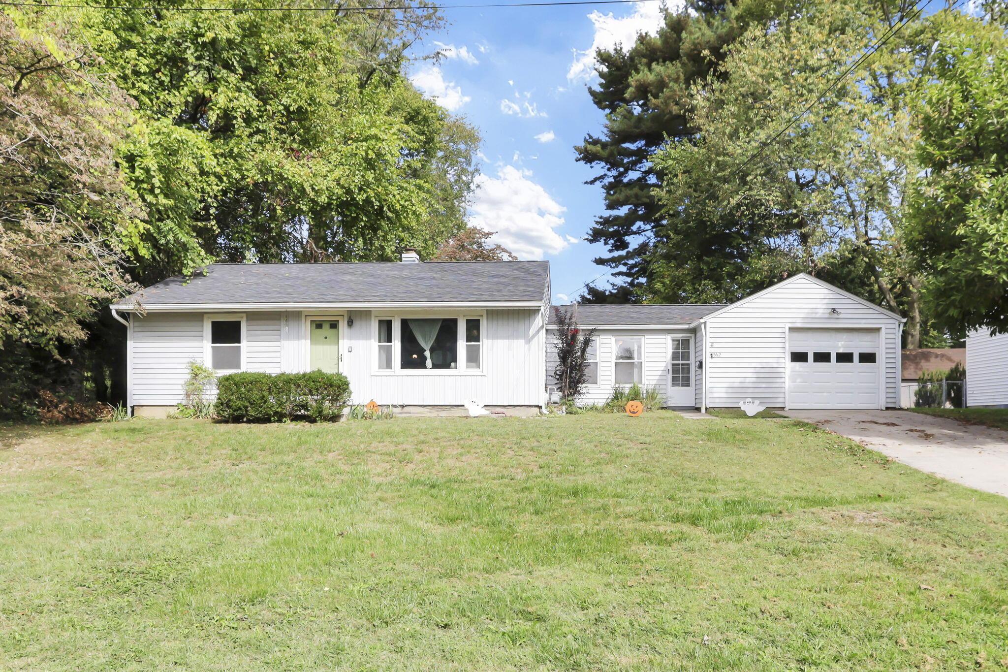 562 Jutlew Road Newark, OH 43055 - Photo 1 of 33 1-web-or-mls-939A1857 - Copy