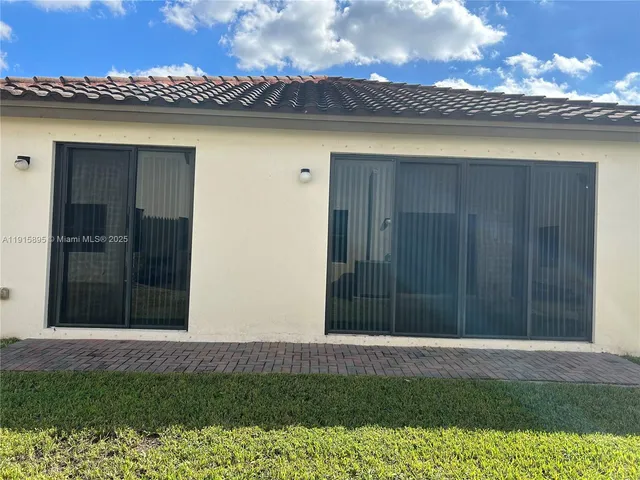 $337,000 | 5518 Useppa Drive, Immokalee, FL 34142
