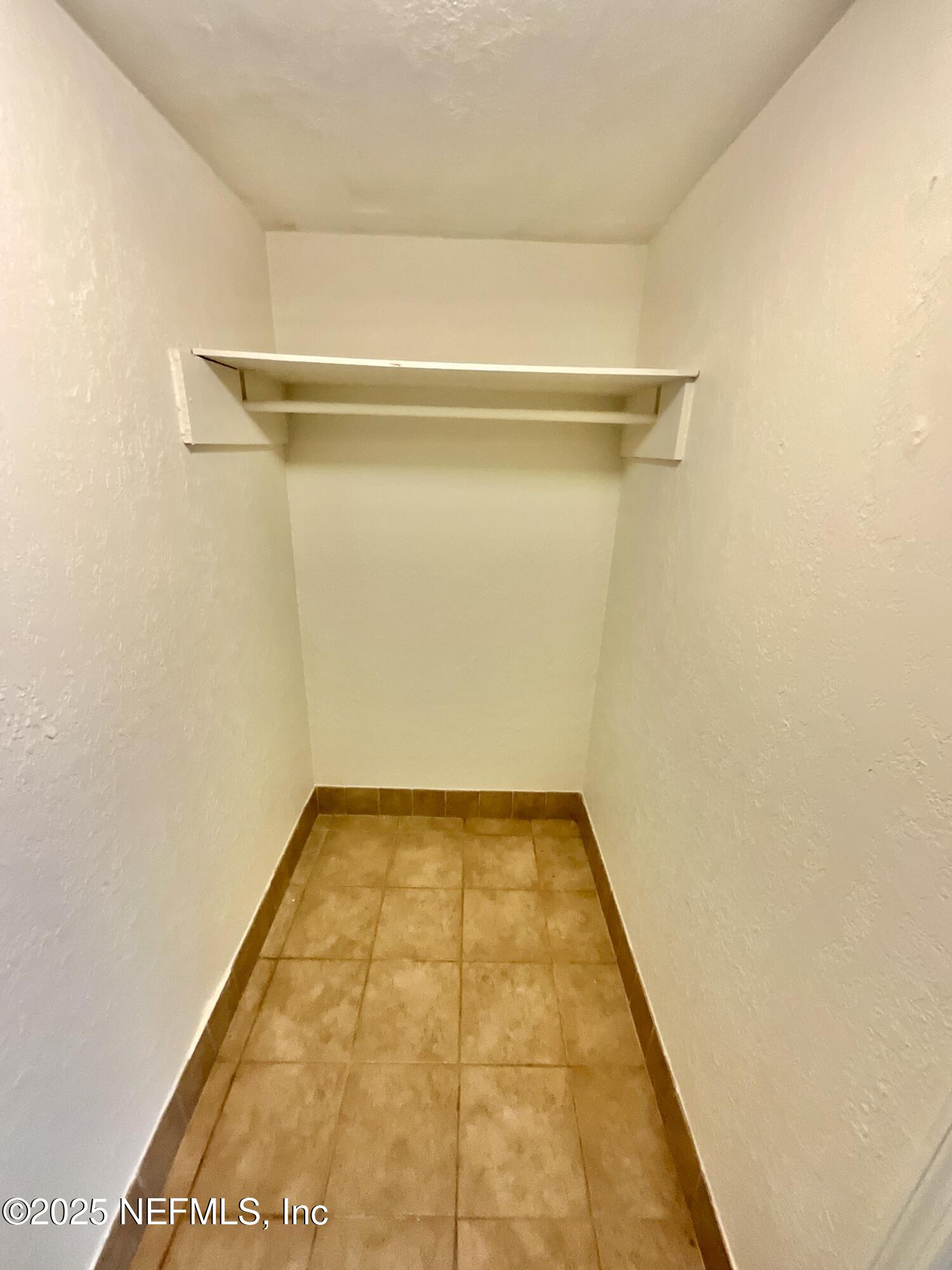 145 Depot Road Hawthorne, FL 32640 - Photo 32 of 73 a view of a room