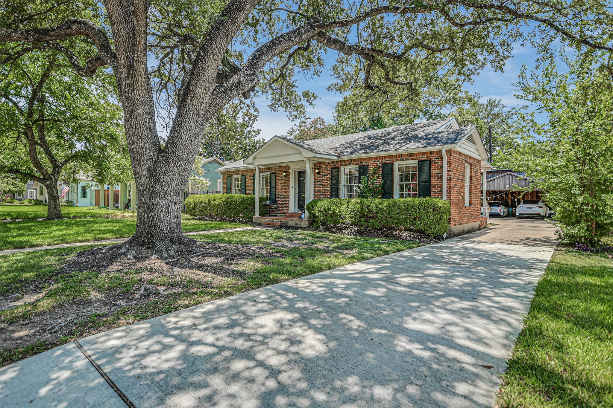 1615 Westover Road Austin, TX 78703 - Photo 2 of 13 Charming single-story brick home for lease in the highly sought-after Pemberton neighborhood