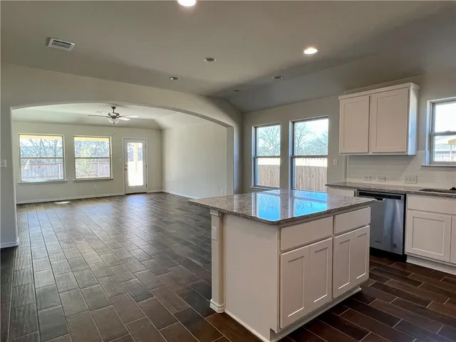 $1,999 | 129 Blue Oak Boulevard, San Marcos, TX 78666