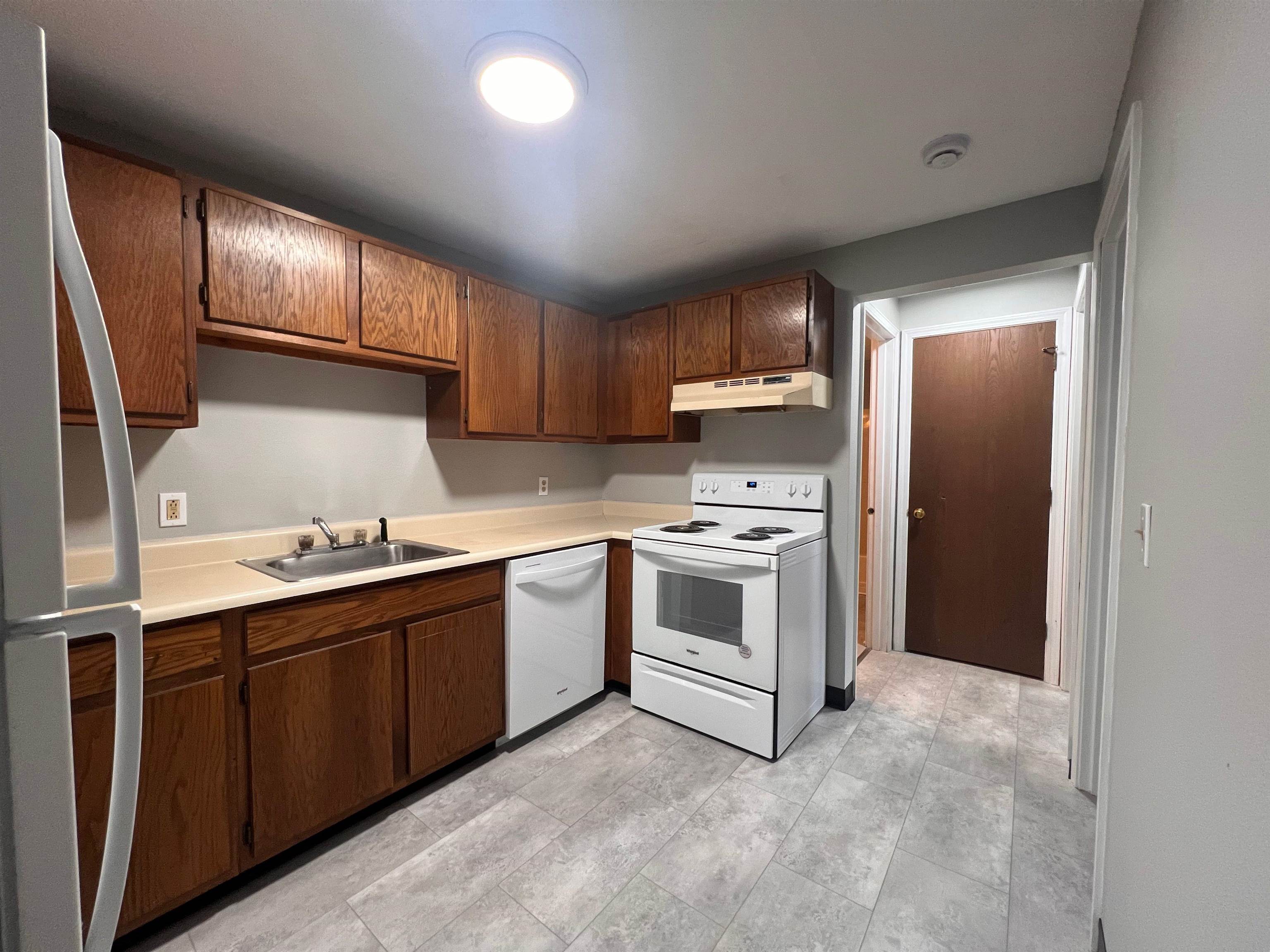 120 Wolf Road, Unit 53 Lebanon, NH 03766 - Photo 4 of 7