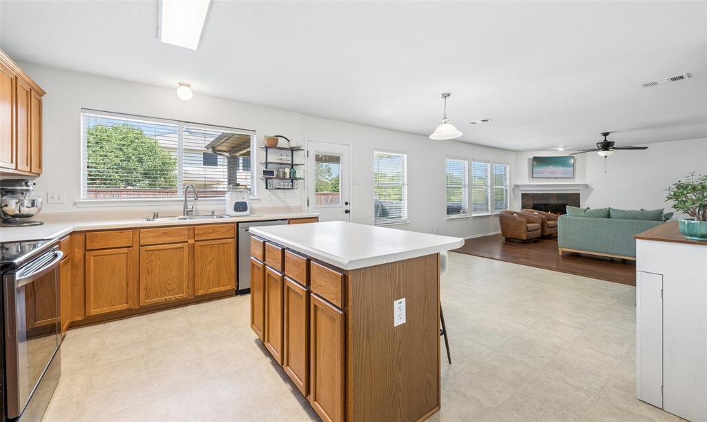 3725 Lazy River Ranch Road Fort Worth, TX 76262 - Photo 15 of 34 Gallery Image 15