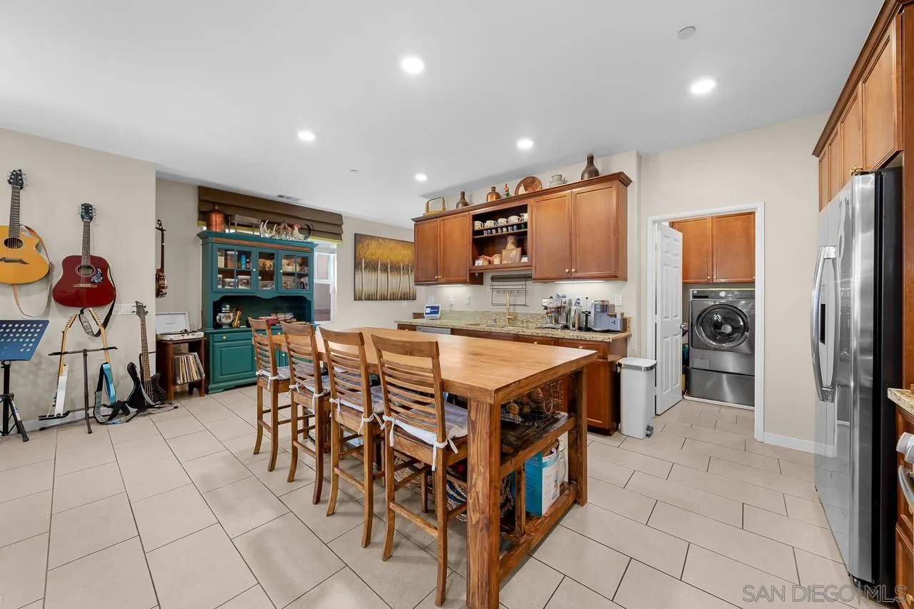 2834 Athens Road, Unit 4 Chula Vista, CA 91915 - Photo 5 of 38