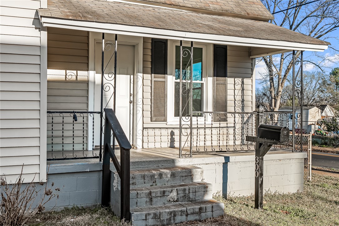 300 F Street Anderson, SC 29625 - Photo 3 of 25