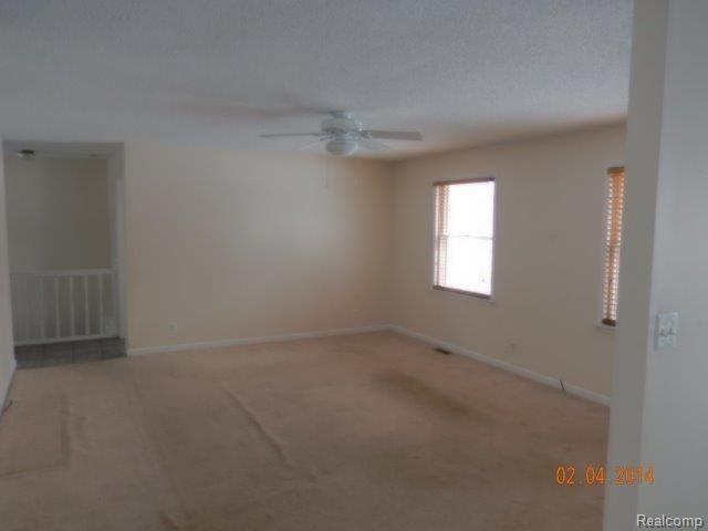 589 North Tipsico Lake Road Hartland, MI 48353 - Photo 2 of 21 2-4-14 001.jpg
